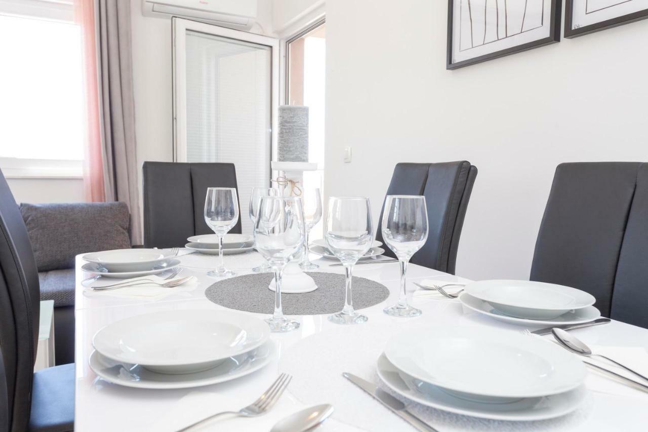 Apartments Dora Makarska Extérieur photo