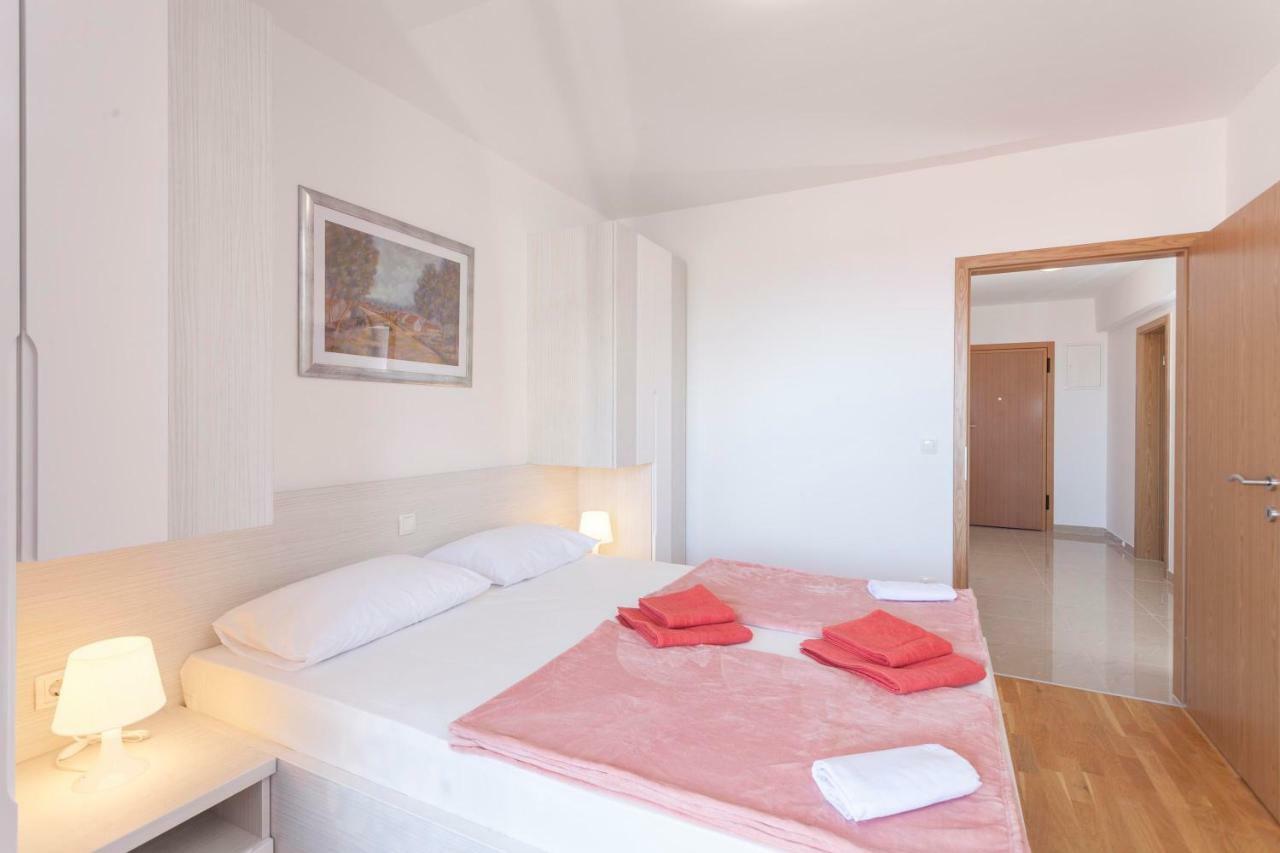 Apartments Dora Makarska Extérieur photo