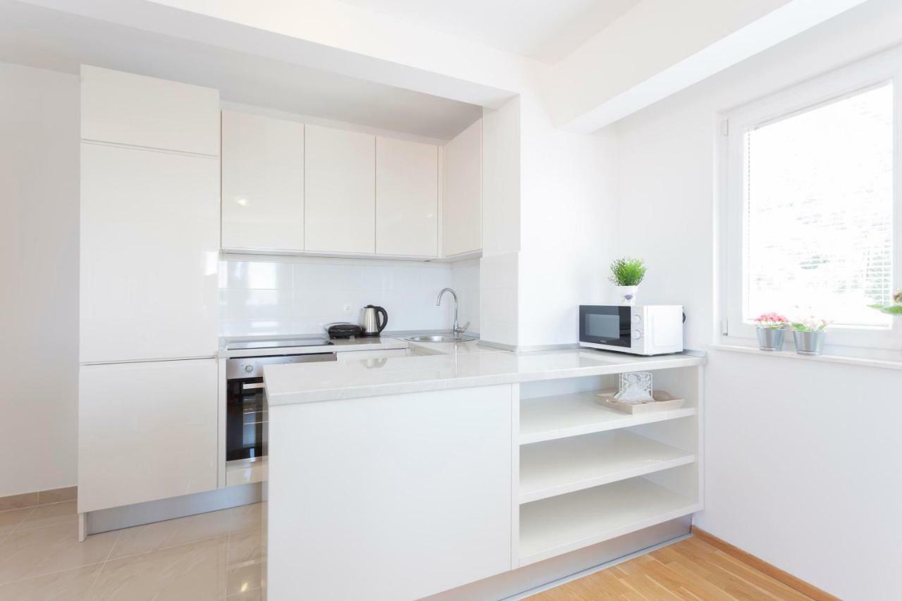 Apartments Dora Makarska Extérieur photo