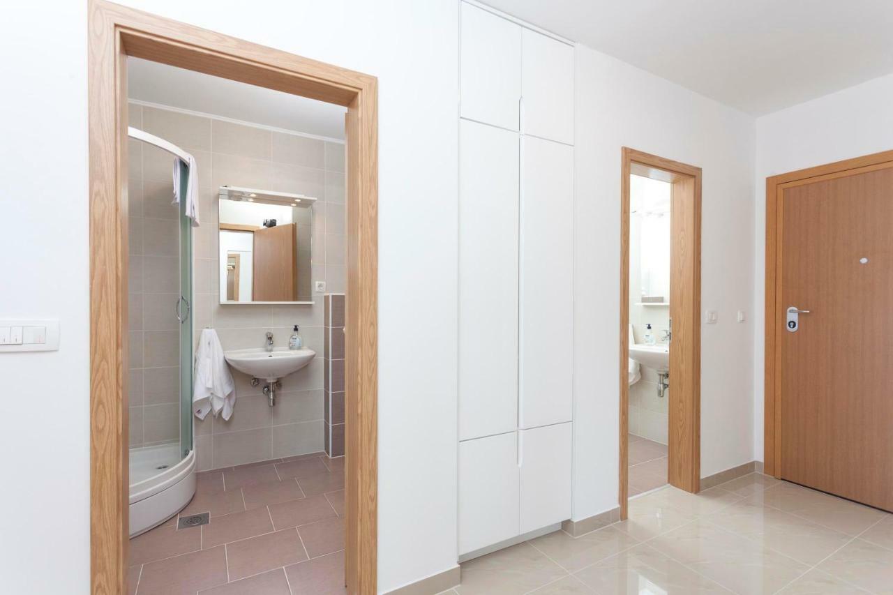 Apartments Dora Makarska Extérieur photo