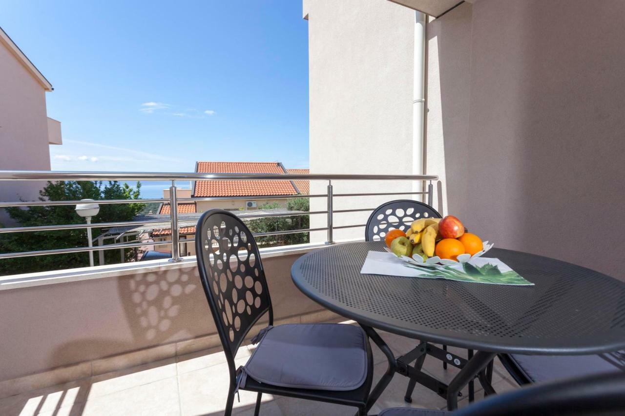 Apartments Dora Makarska Extérieur photo