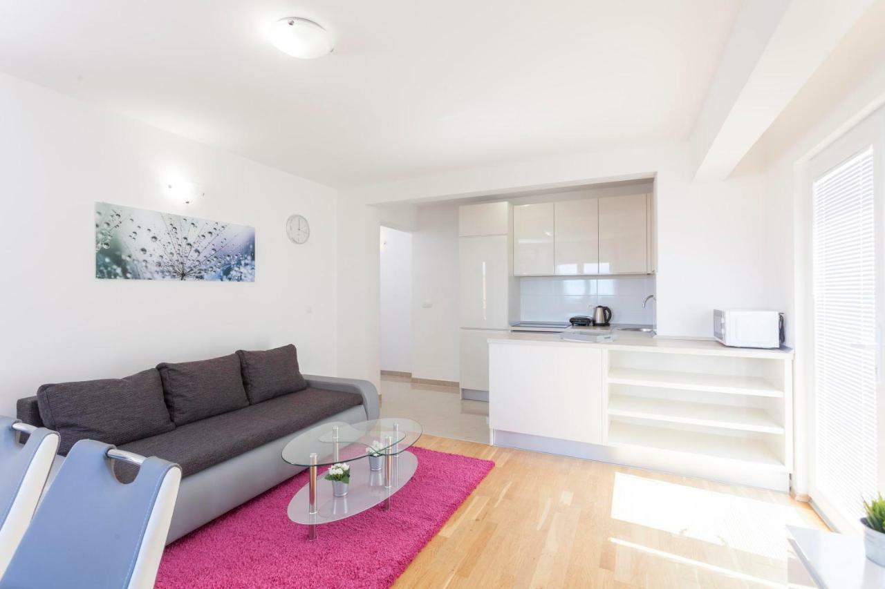 Apartments Dora Makarska Extérieur photo