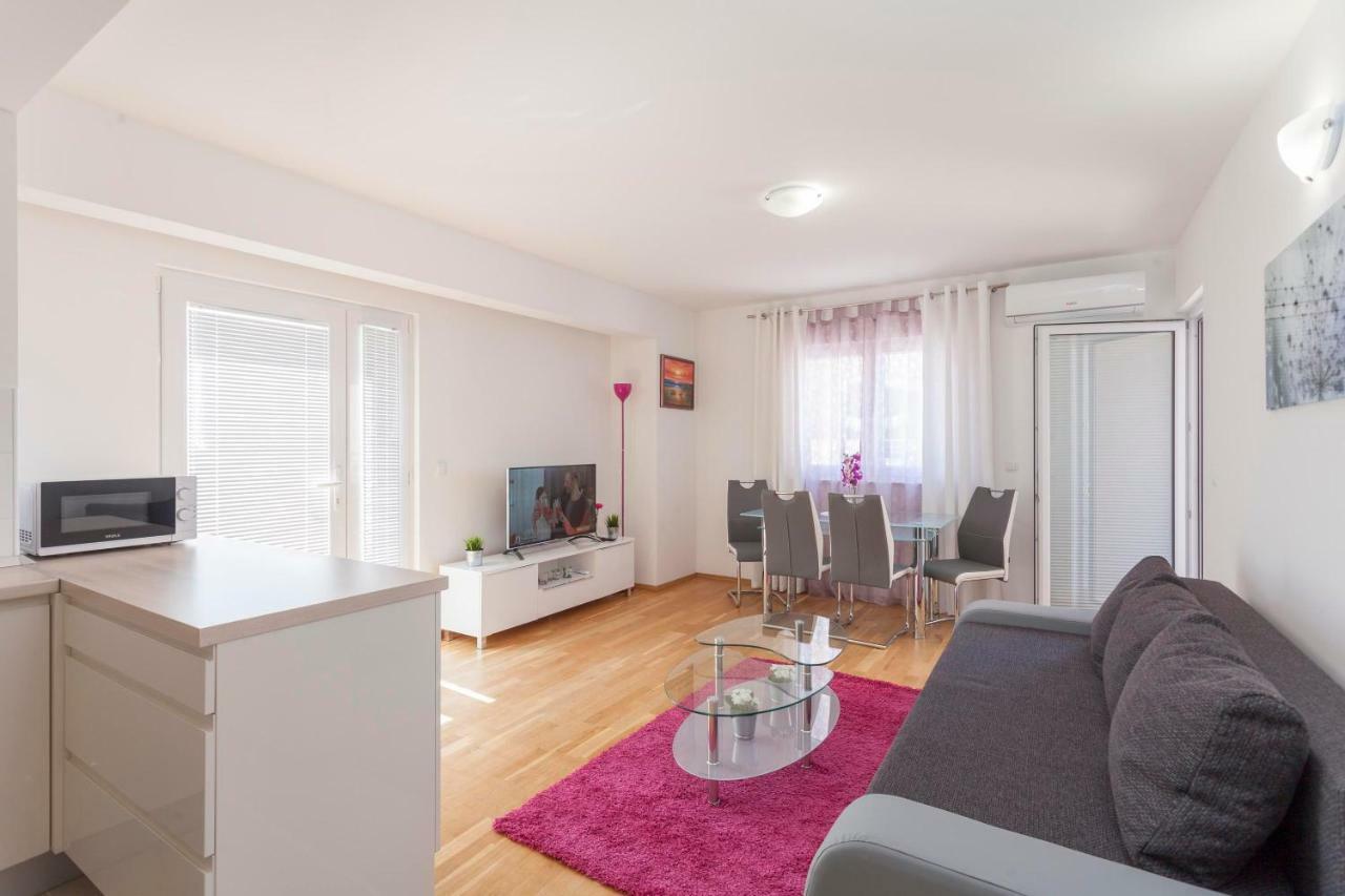 Apartments Dora Makarska Extérieur photo