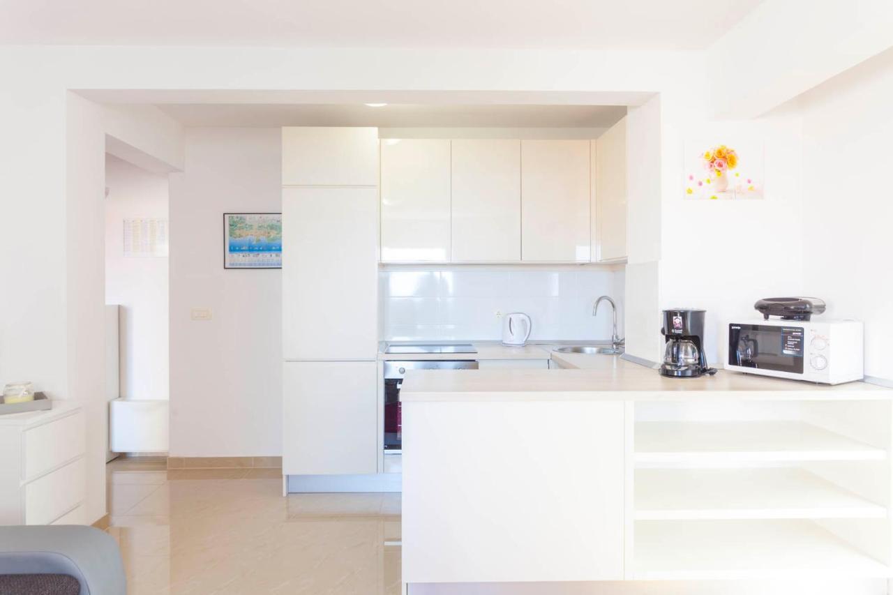 Apartments Dora Makarska Extérieur photo