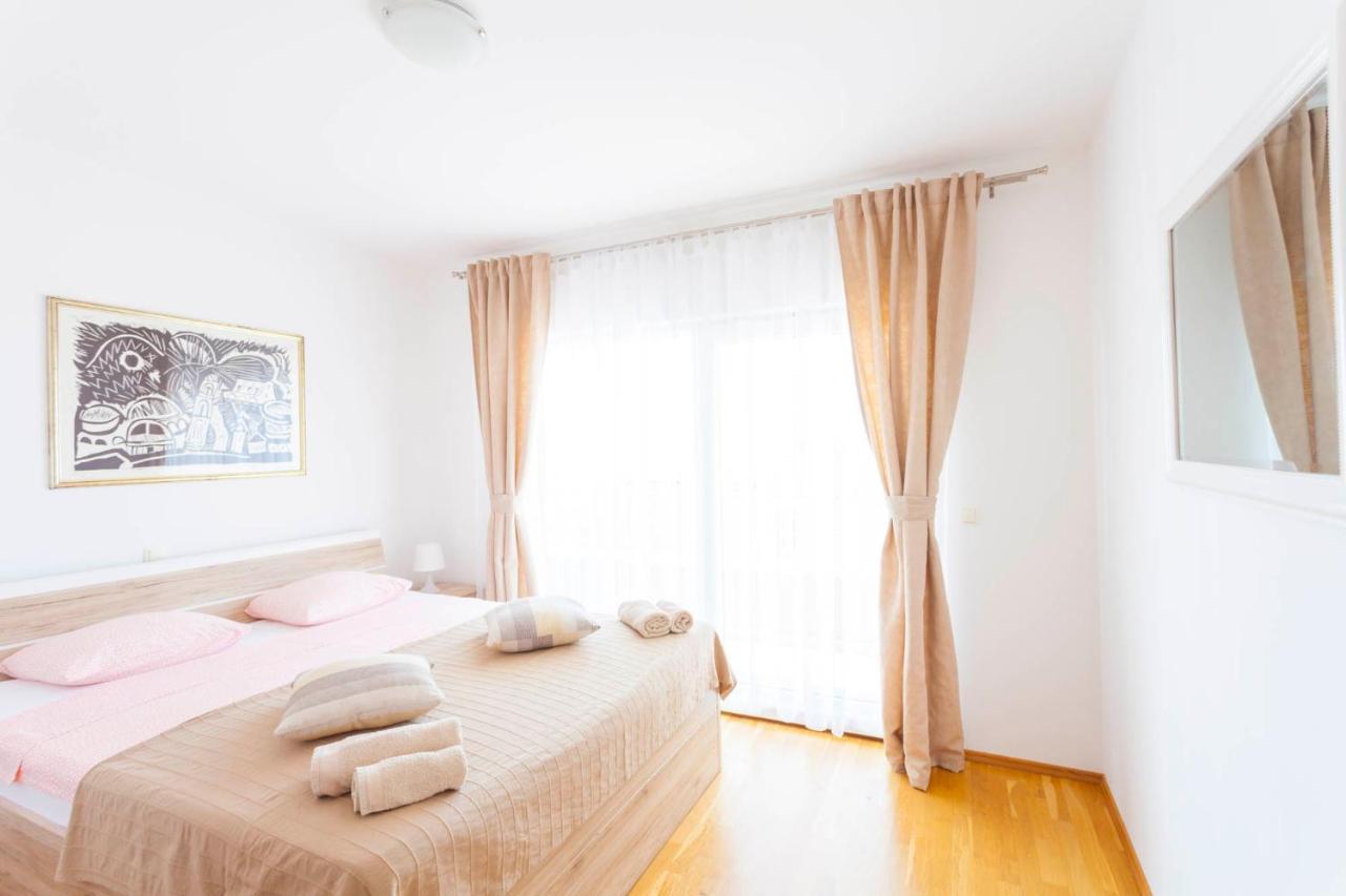 Apartments Dora Makarska Extérieur photo