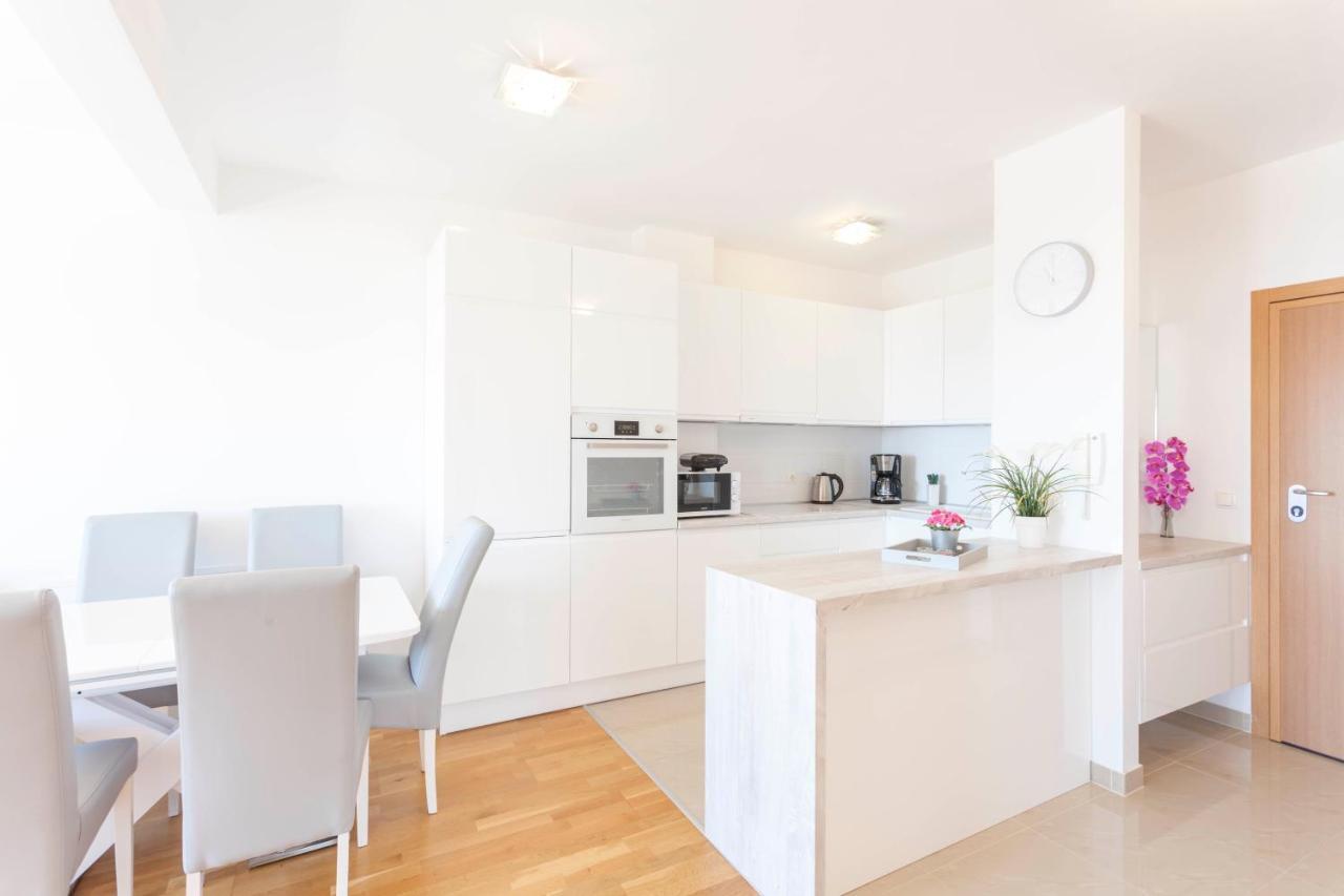 Apartments Dora Makarska Extérieur photo